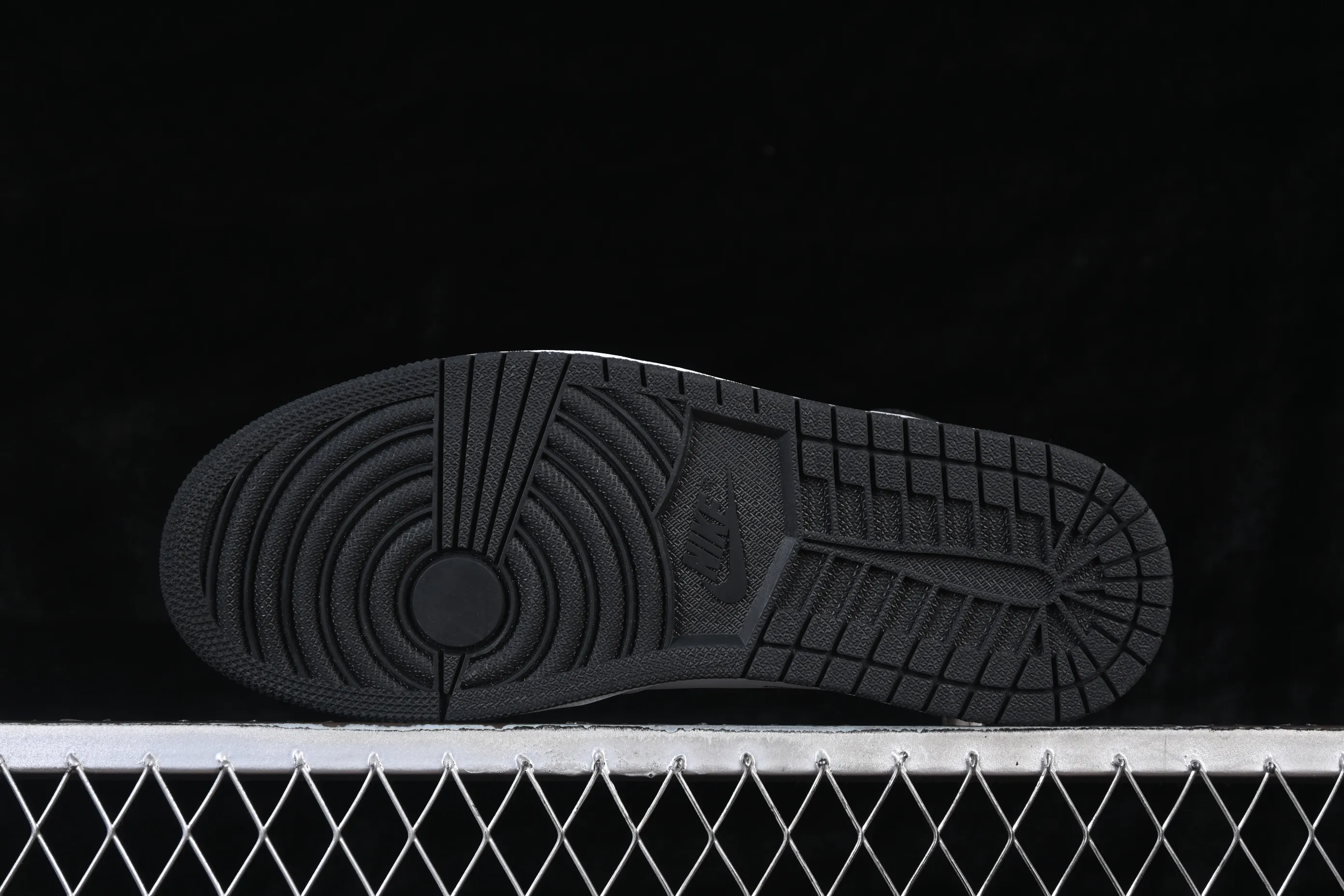 All categories Air Jordan Jordan series basketball shoes Air Jordan 1 High Fragment Design x Union x Air Jordan 1 Hi Joe 1 Fujiwara Hirota Lightning high-top basketball shoes II7282-100